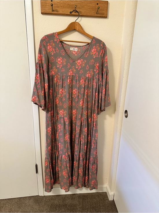 NATURAL LIFE Dresses & Skirts - Natural Life Charlotte Maxi Dress - Gray with Coral Pink Flowers